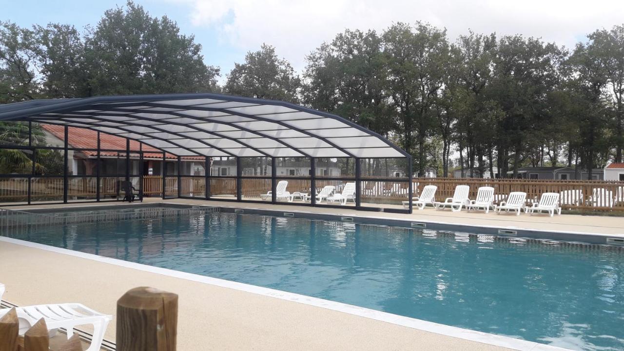La Boissiere-de-Montaigu Mobil Home Camping 3*** Piscine Chauffee מראה חיצוני תמונה